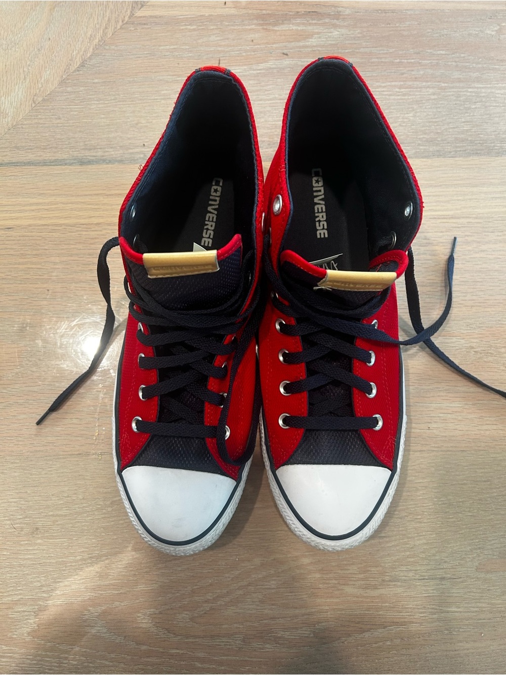 Men’s limited edition Converse. Red and Black High-Top Sneakers with White Toe - Picture 3 of 6